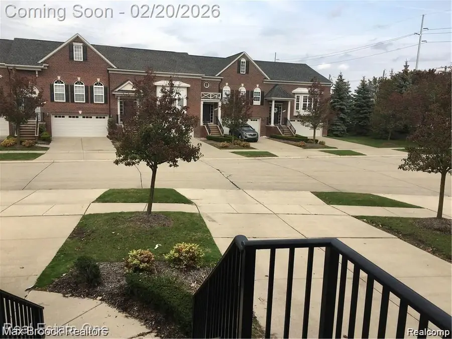 954 Sandalwood Drive, Troy, MI 48085 - #3