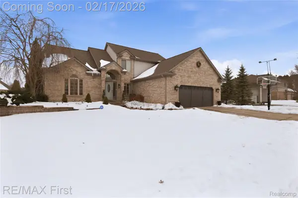 48767 Brittany Parc Drive, Macomb, MI 48044