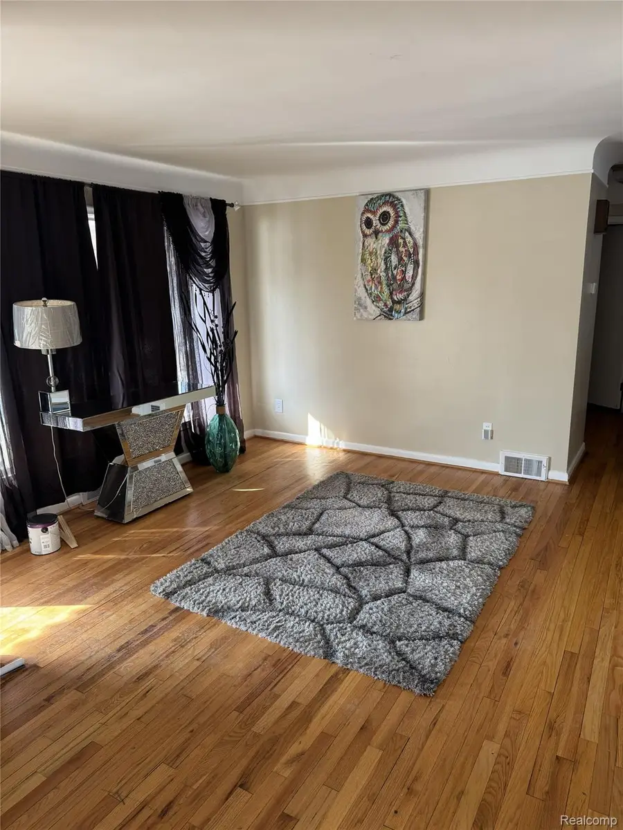 32974 Sheridan Street, Garden City, MI 48135 - #2