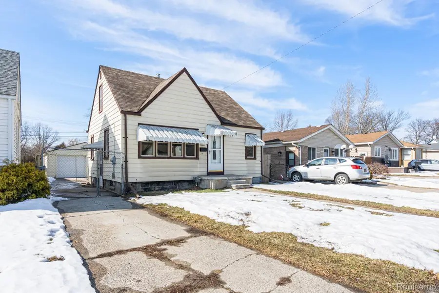 28441 Jahns Drive, Roseville, MI 48066 - #2