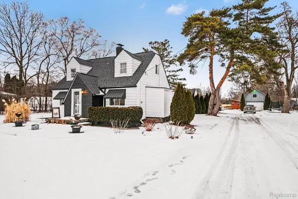 6272 W Court Street, Flint, MI 48532