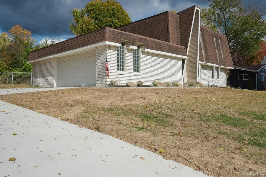 6578 Greene Haven Drive, Clarkston, MI 48348 - #3