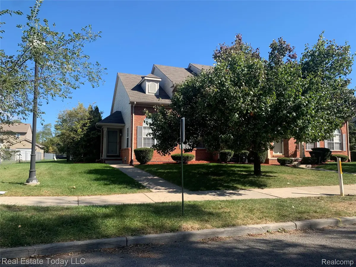 1304 17th Street #18, Detroit, MI 48216 - #1