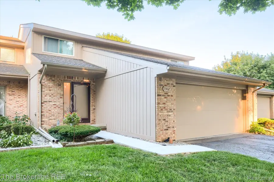 7912 Meadow Drive #81, Waterford, MI 48329 - #2