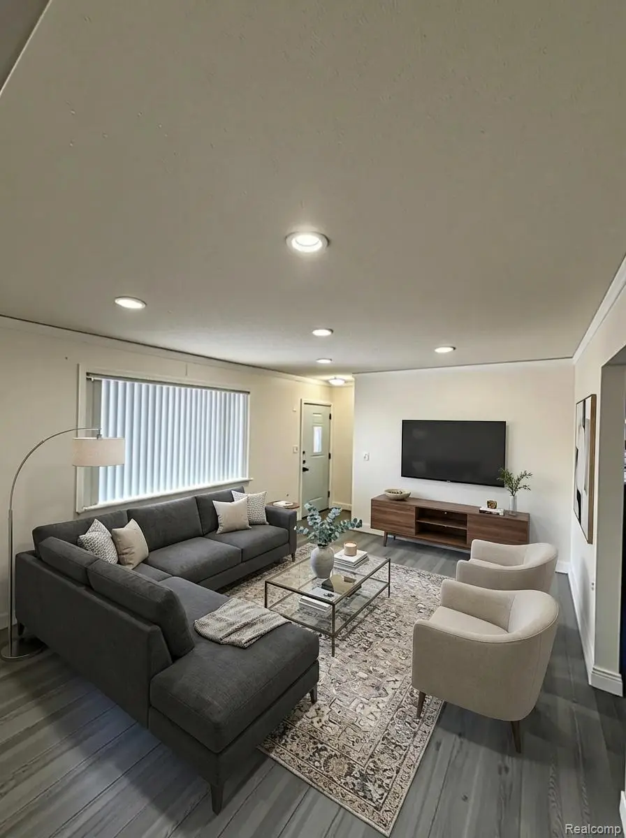 32960 Oakview Drive, Warren, MI 48092 - #3