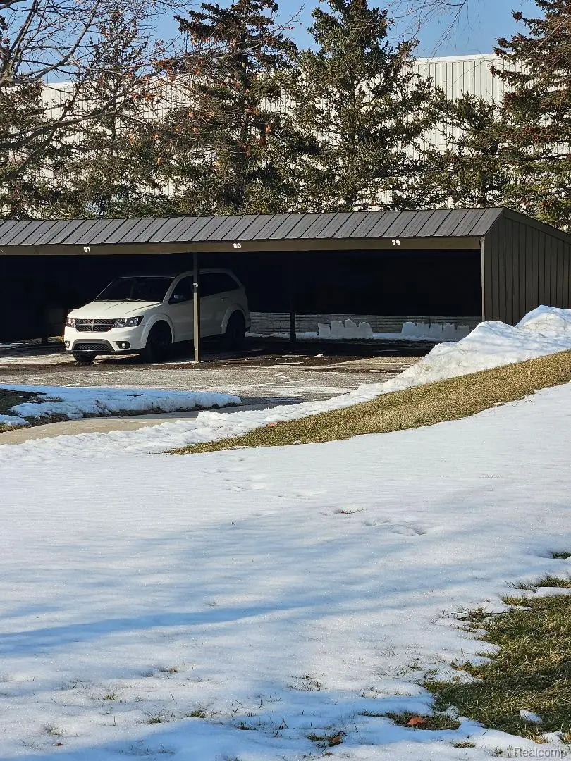 2731 Roundtree Drive S, Troy, MI 48083 - #2