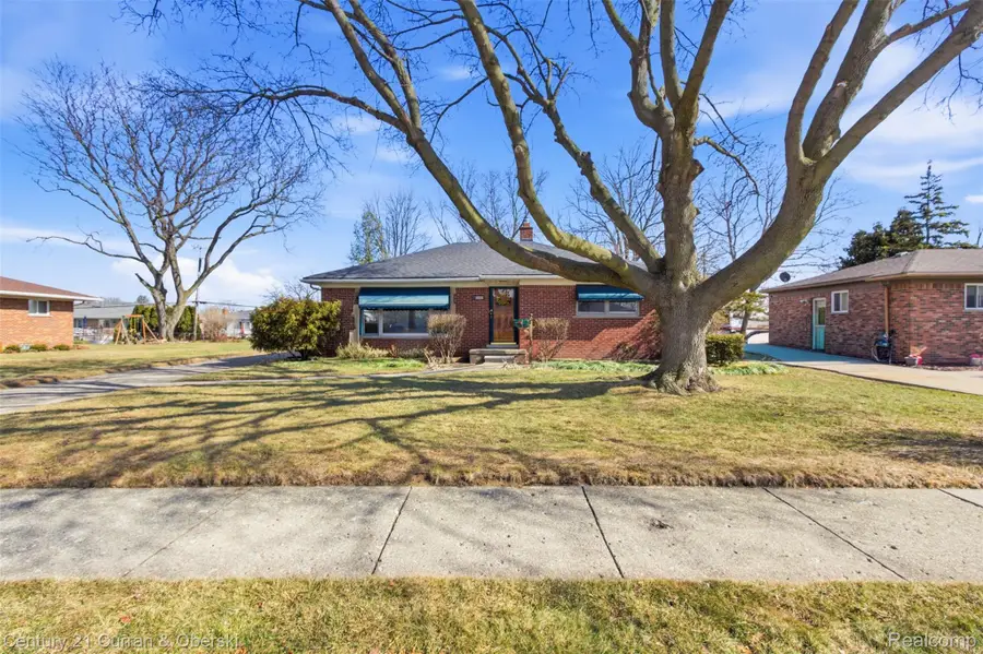 26780 Crystal Avenue, Warren, MI 48091 - #2