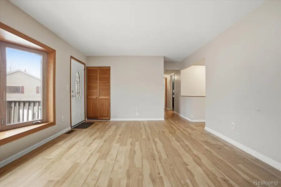 6360 Manson Drive, Waterford, MI 48329 - #3