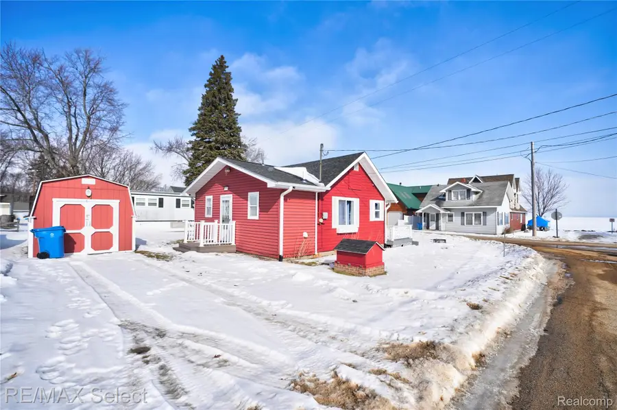 801 Shoreline Drive, Houghton Lake, MI 48629 - #3