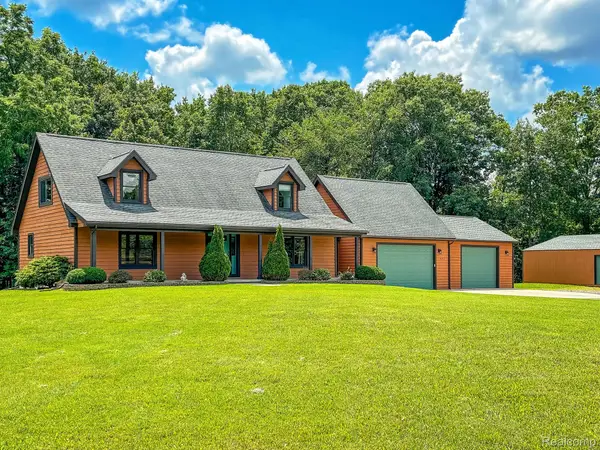 7653 Chase Lake Road, Fowlerville, MI 48836