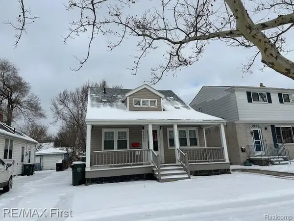 2202 Hollywood Avenue, GrossePointeWoods, MI 48236