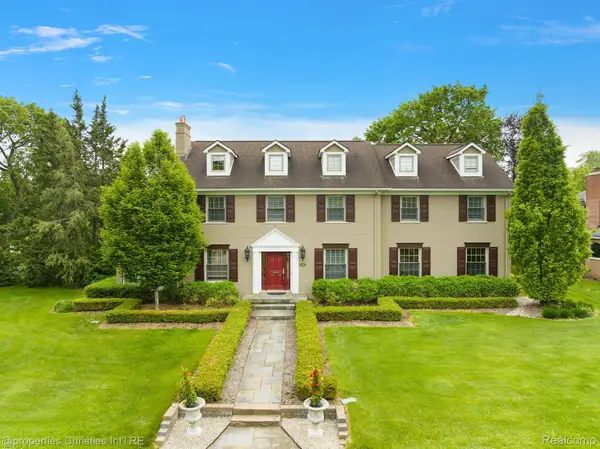 2627 Bradway Boulevard, BloomfieldHills, MI 48301