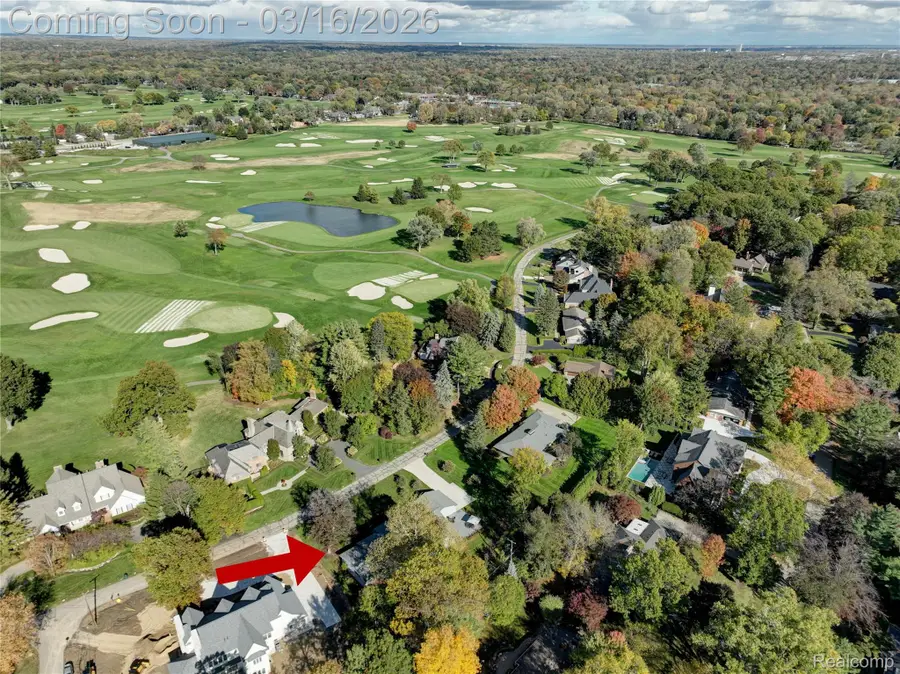 3885 Oakland Drive, Bloomfield, MI 48301 - #2