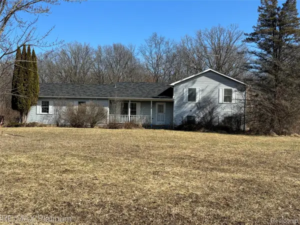 4190 Saint Anna Drive, Howell, MI 48855