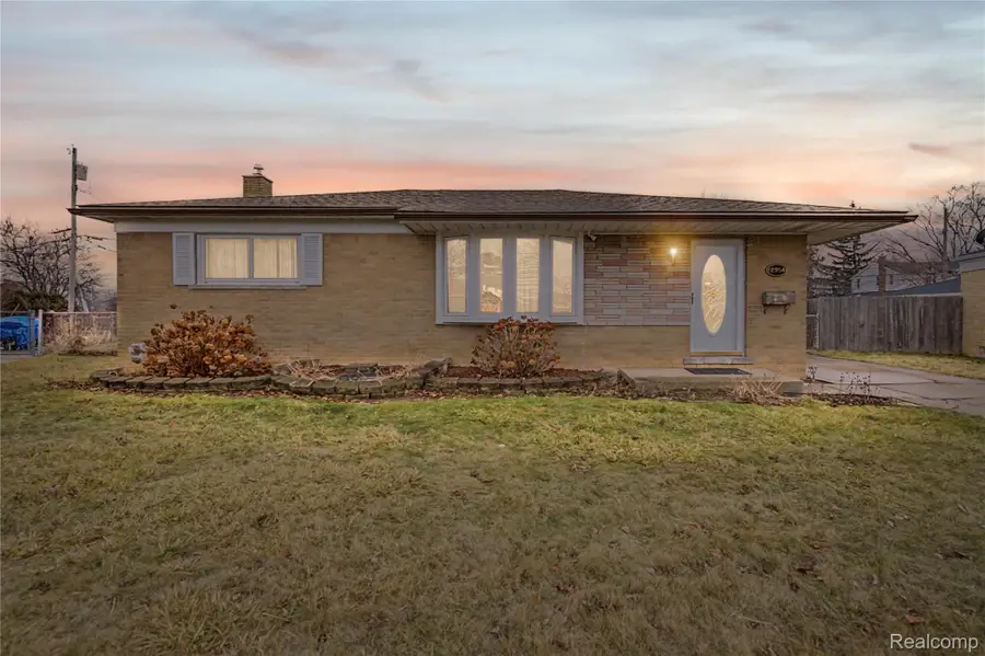 12954 Baird Avenue, Warren, MI 48088 - #2