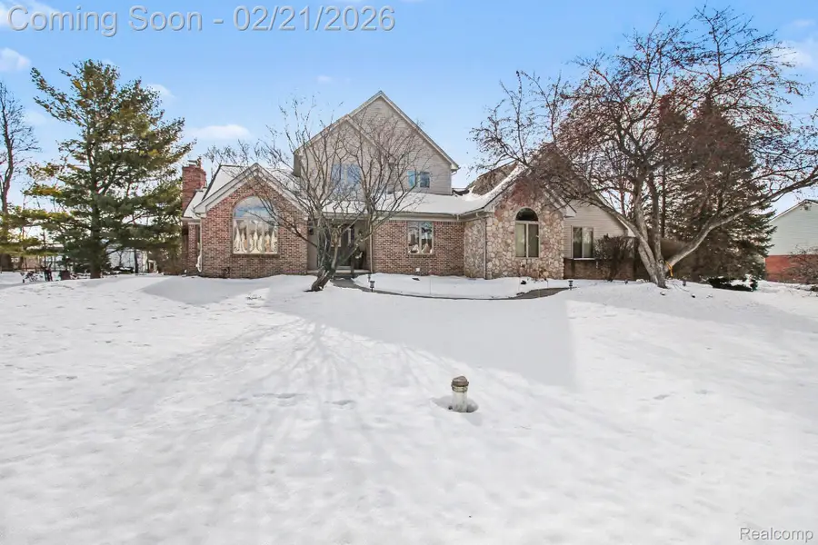 8620 Southridge Drive, Howell, MI 48843 - #3