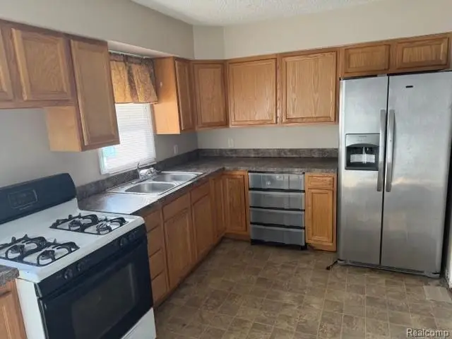 3118 Wyoming Avenue, Flint, MI 48506 - #3