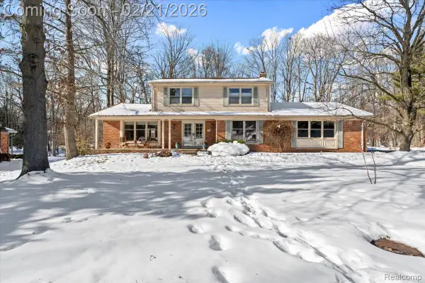 1761 Oakstone Drive, RochesterHills, MI 48309