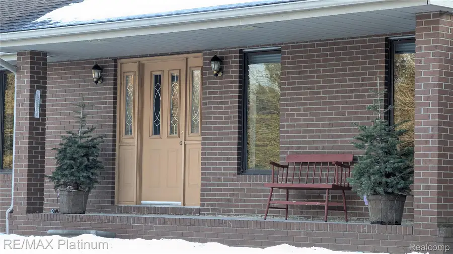 4066 W Knoll, Milford, MI 48380 - #3