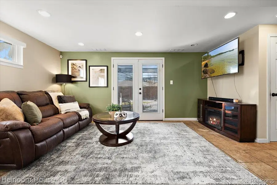 8915 Sioux, Redford, MI 48239 - #3