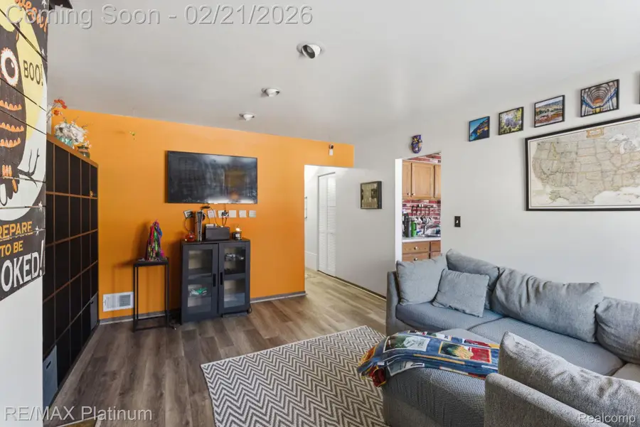 35071 Barton Street, Westland, MI 48185 - #2