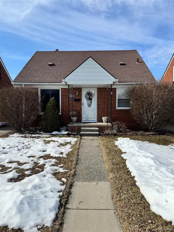 27277 Leroy Street, Roseville, MI 48066