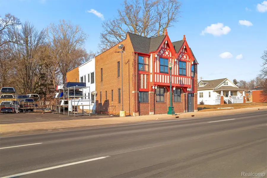 35732 W Michigan Avenue, Wayne, MI 48184 - #2