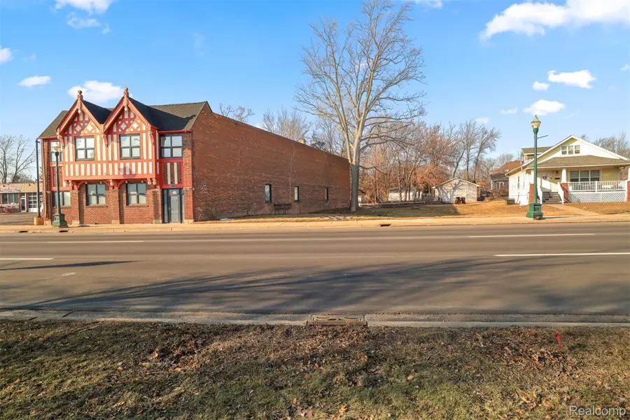 35732 W Michigan Avenue, Wayne, MI 48184 - #3