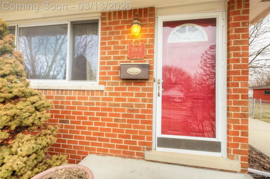 31906 Cambridge Street, Garden City, MI 48135 - #2