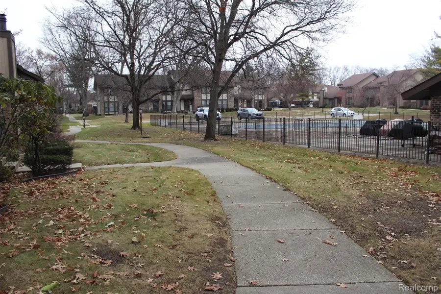 25179 Greenbrooke Drive, Southfield, MI 48033 - #3