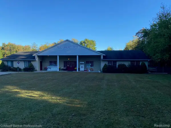 1284 Turrill Road, Lapeer, MI 48446