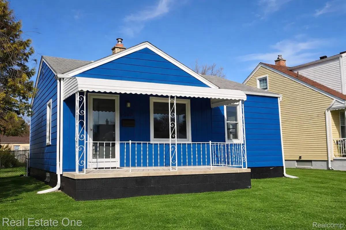 1421 E Evelyn Avenue, Hazel Park, MI 48030 - #1