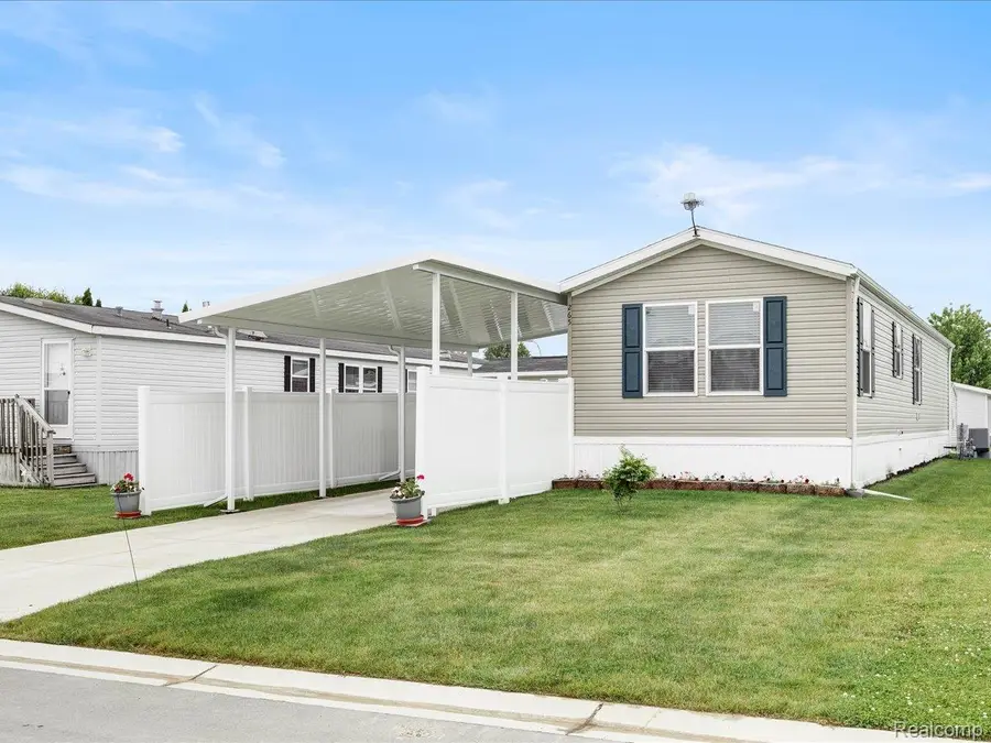 265 Westbrook Court, Port Huron, MI 48060 - #2