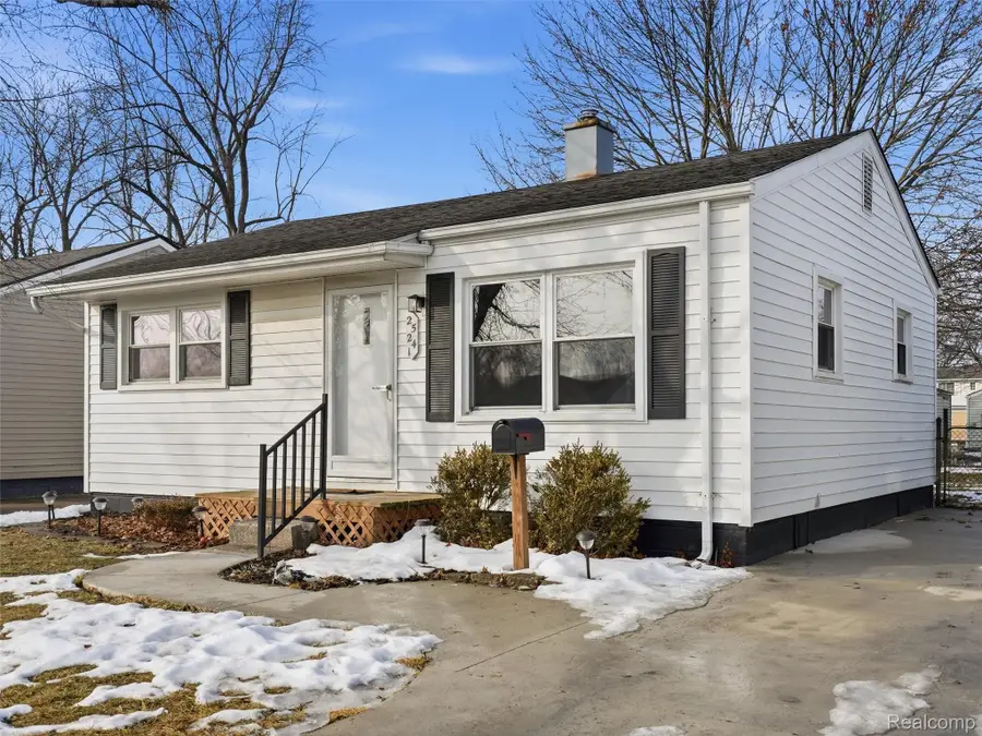 25241 Rosenbusch Boulevard, Warren, MI 48089 - #3