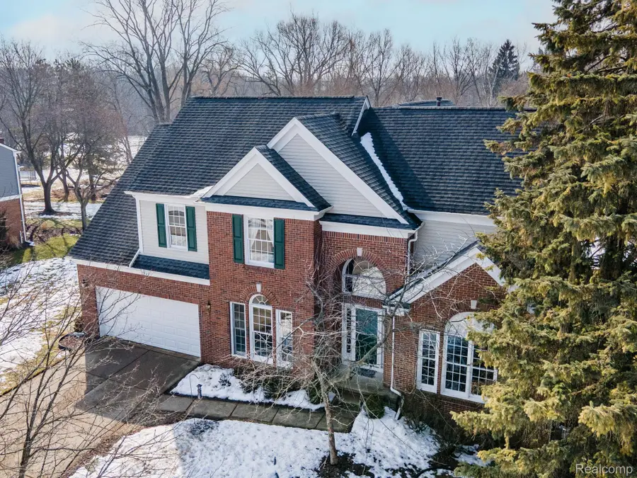 2433 Westwood Drive, Rochester Hills, MI 48306 - #2