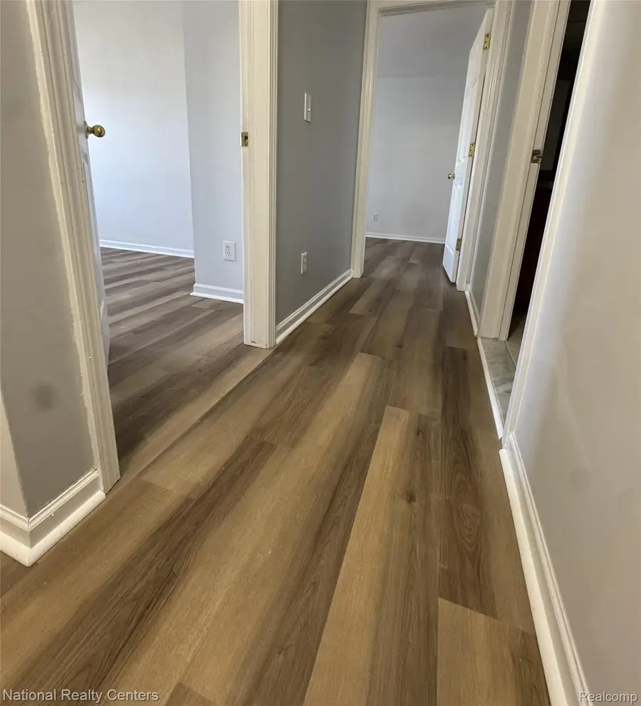 28187 Raleigh Crescent Dr, Chesterfield, MI 48051 - #3