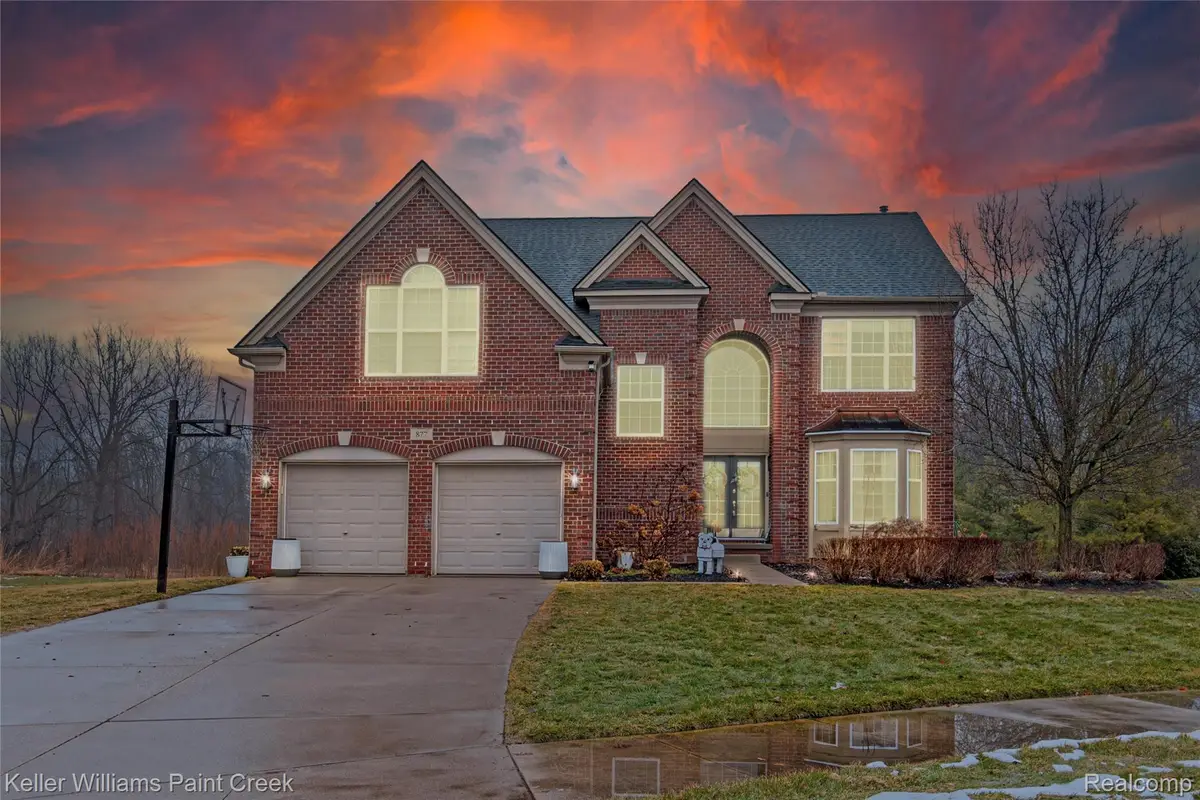 877 Wynstone Circle N, Oakland, MI 48363 - #1