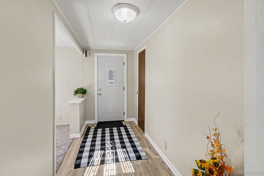 786 Red Oaks Drive, Howell, MI 48843 - #2