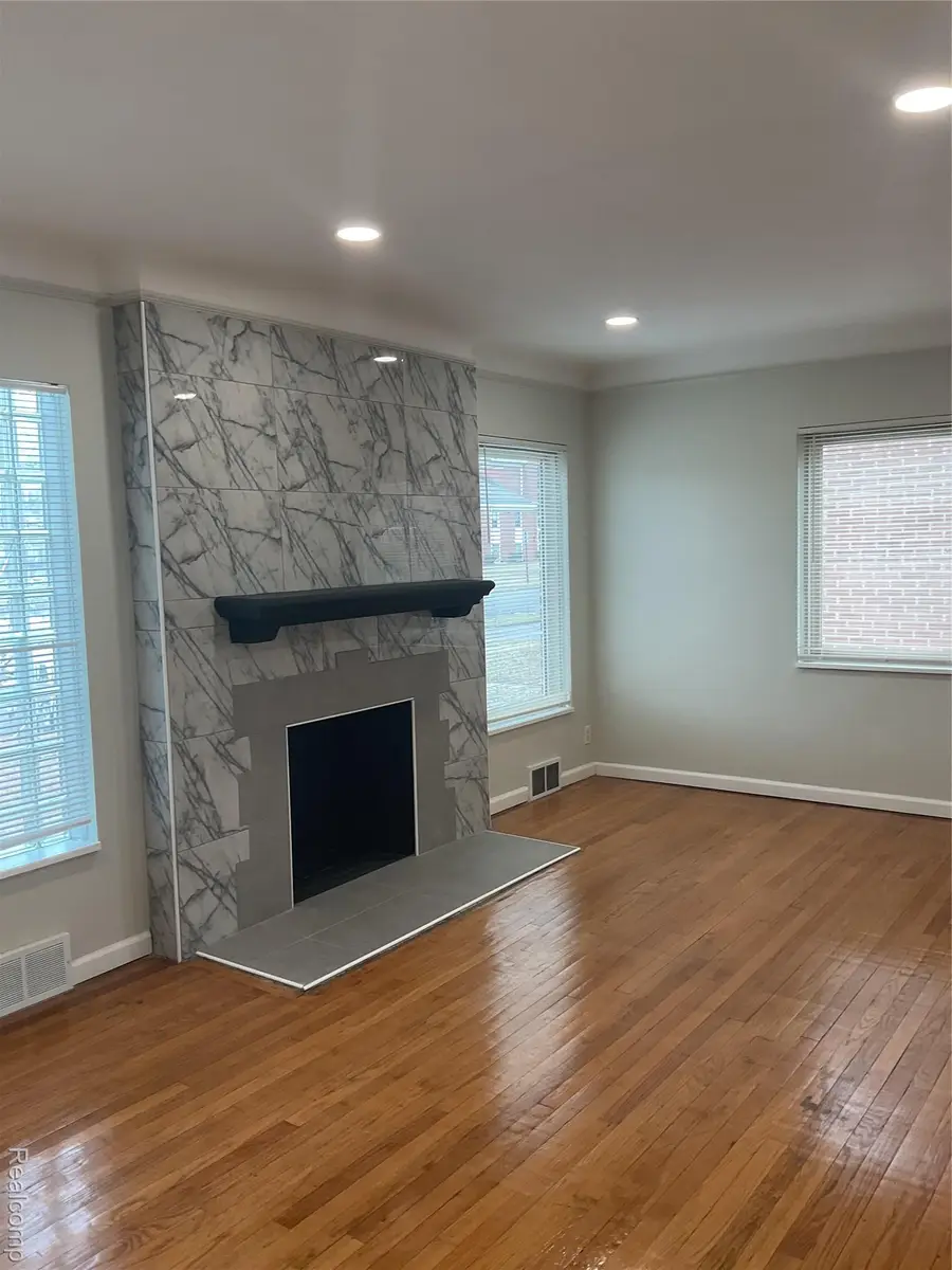 16744 Fenmore 16744 Fenmore Street, Detroit, MI 48235 - #2