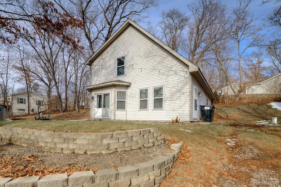 7373 Valley Drive, Brighton, MI 48116 - #3