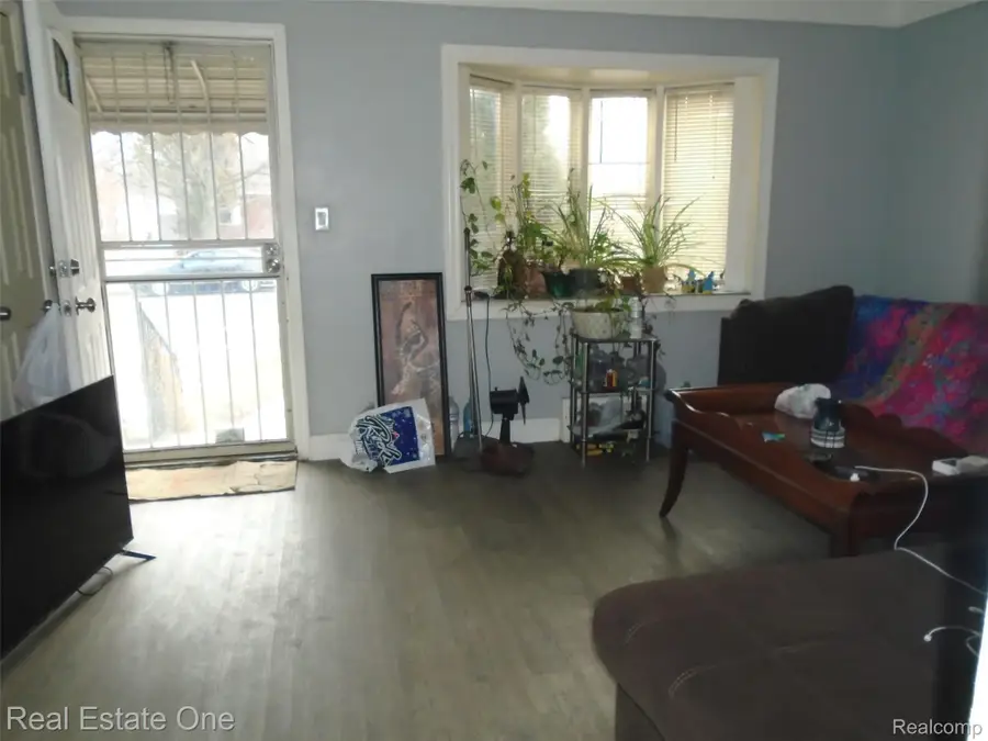 9529 Grandville Avenue, Detroit, MI 48228 - #3