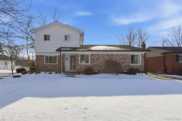 24050 Lakewood Street, StClairShores, MI 48082