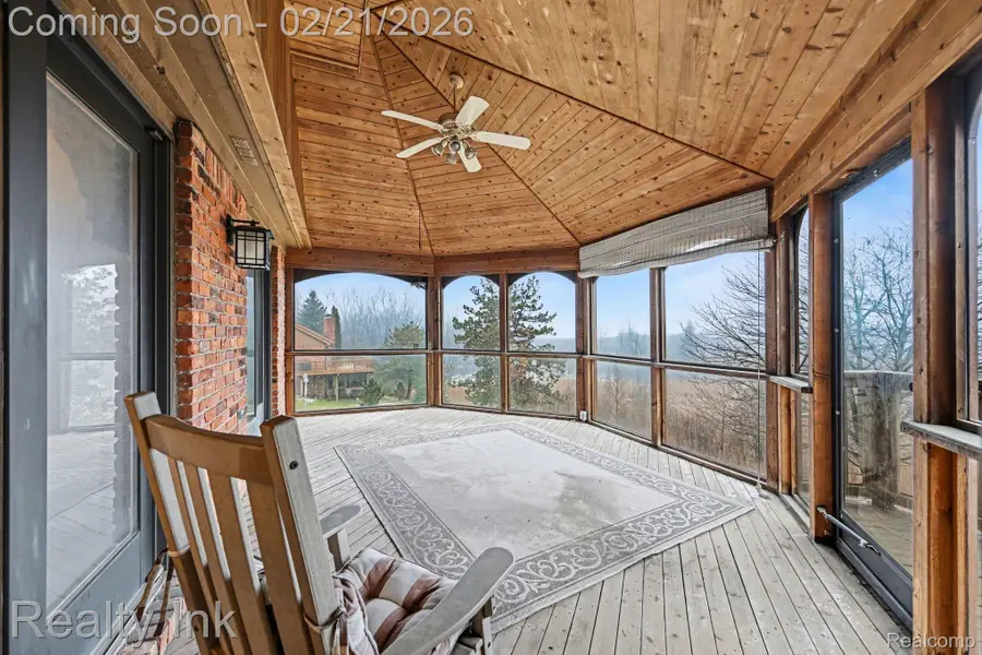 36758 Valley Ridge Drive, Farmington, MI 48331 - #2