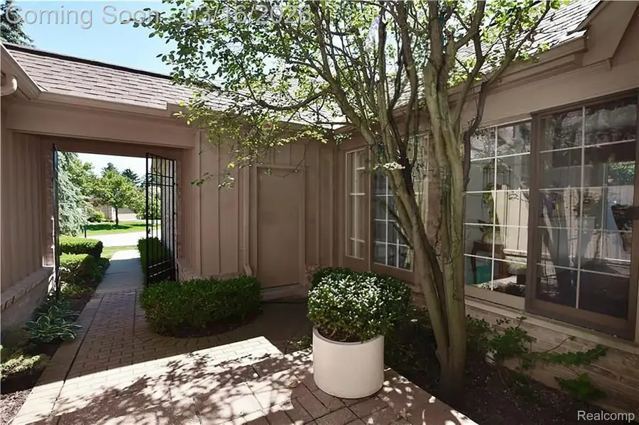 22080 Orchard Way #37, Southfield, MI 48025 - #3