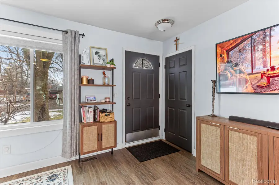 23225 Springbrook Drive, Farmington, MI 48336 - #3