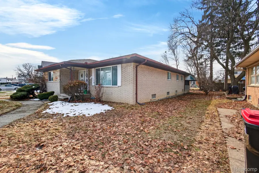 15734 Fairfax Street, Southfield, MI 48075 - #3