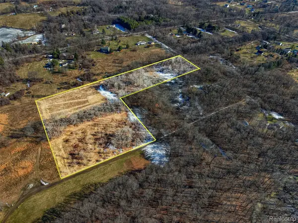 9380 Dinser Lane, WhitmoreLake, MI 48189