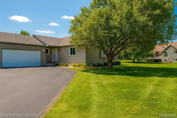 10178 Hawthorne Circle #27, Goodrich, MI 48438
