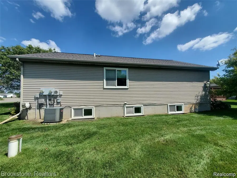 10178 Hawthorne Circle #27, Goodrich, MI 48438 - #3