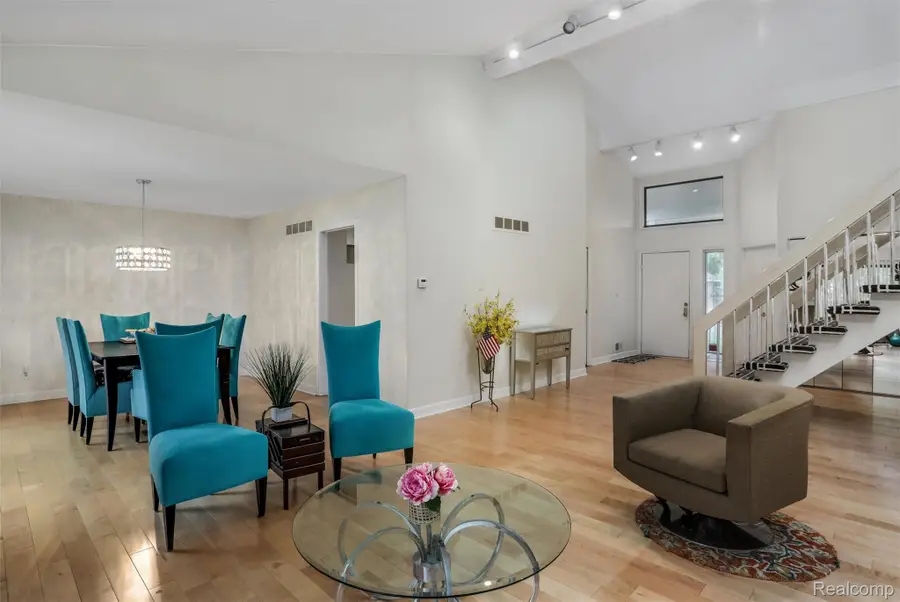 7273 Creeks Bend Court, West Bloomfield, MI 48322 - #3